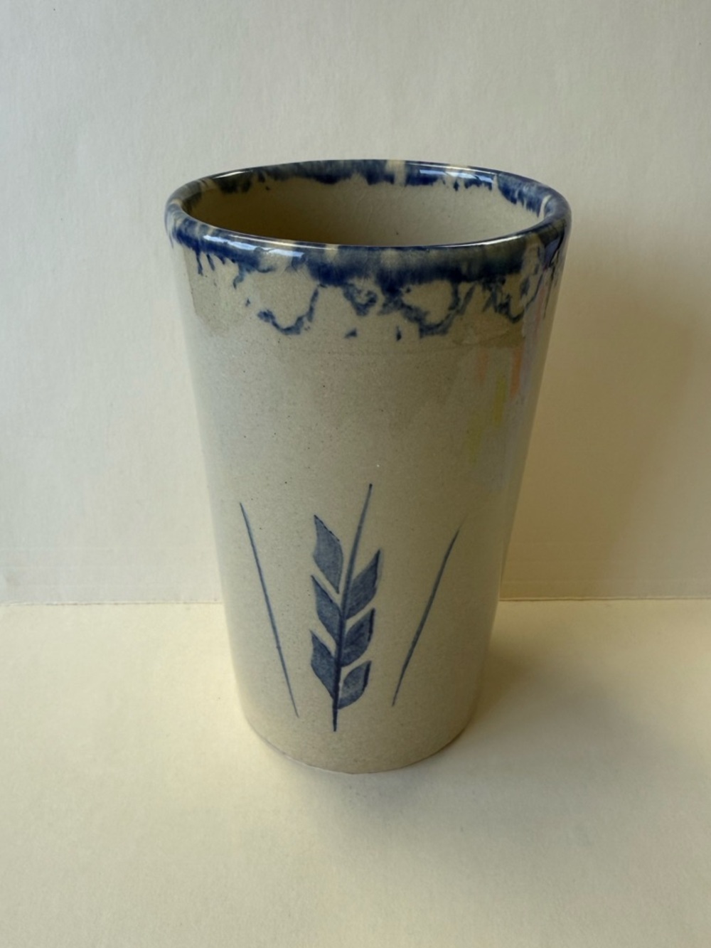 Vintage RRP Wheat Pattern Spongeware Blue and Cream Drinking Glsss or Vase.